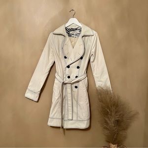 White Trench Coat From Laundry by Shelli Segal